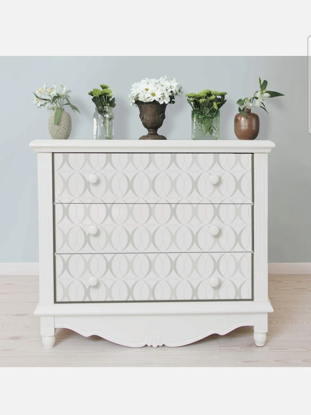 NuWallpaper NU1074 Neutral Circulate White Siver Peel & Stick Wallpaper